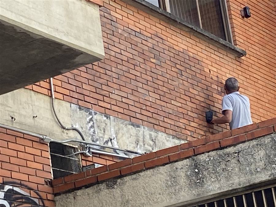 Trabajo de altura en fachada